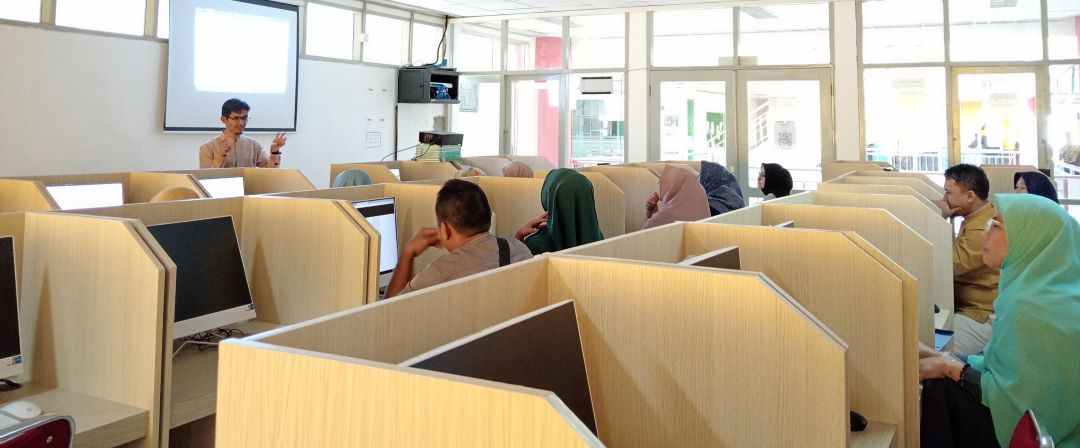 Perpustakaan Unand Tingkatkan Kompetensi Tenaga Kependidikan melalui Pelatihan Penelusuran Literatur