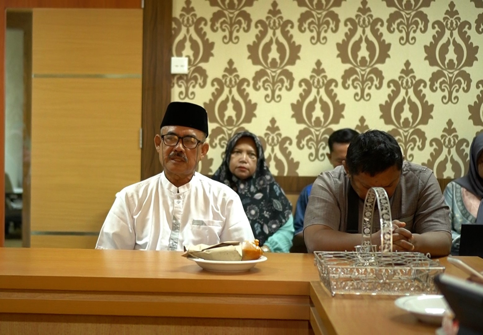 Perpisahan Penuh Berkah: Melepas Masa Purna Bakti Drs. Yasir, S.Sos.