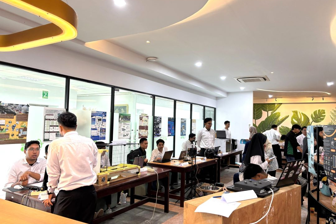 Kreativitas yang Muda Berkarya :Perpustakaan UNAND Fasilitasi Pameran Tugas Akhir Mahasiswa Teknik Komputer