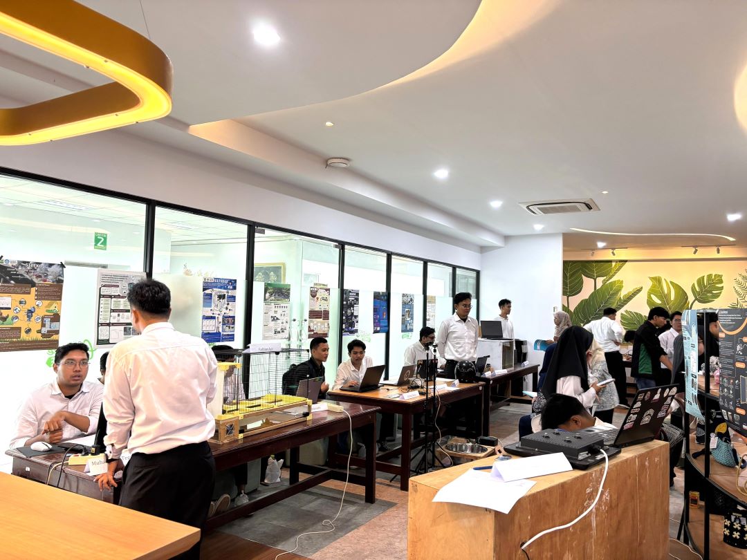 Kreativitas yang Muda Berkarya :Perpustakaan UNAND Fasilitasi Pameran Tugas Akhir Mahasiswa Teknik Komputer